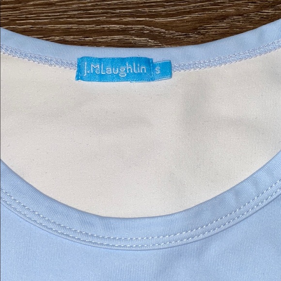 J McLaughlin 3/4 sleeve floral top - Picture 3 of 3